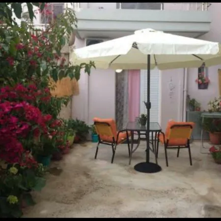 Konstantina's Near The * La Canea